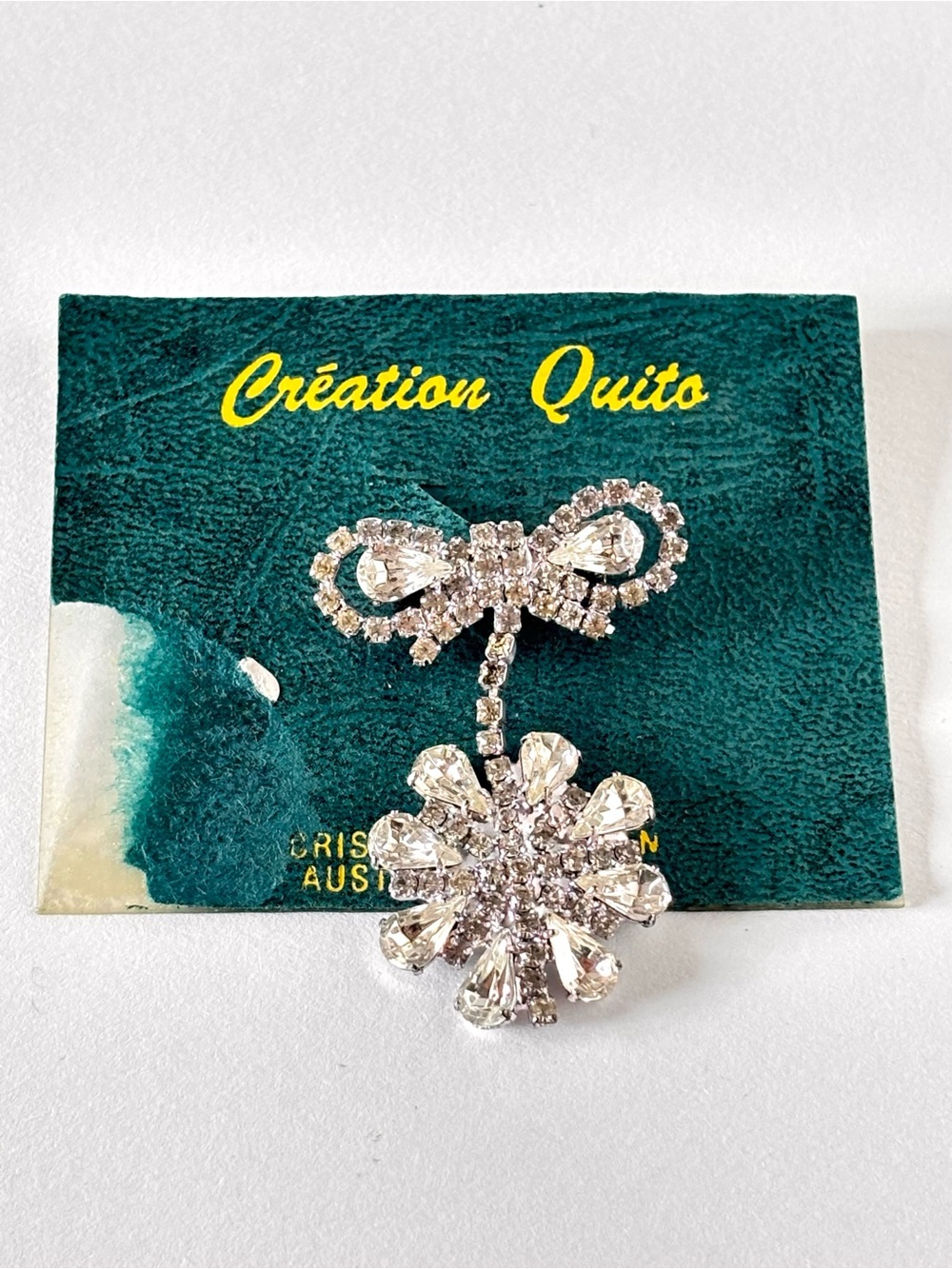 Quito Austrian crystal Vintage bow flower brooch